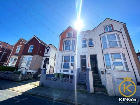 View Full Details for Queens Road , Fratton, Portsmouth