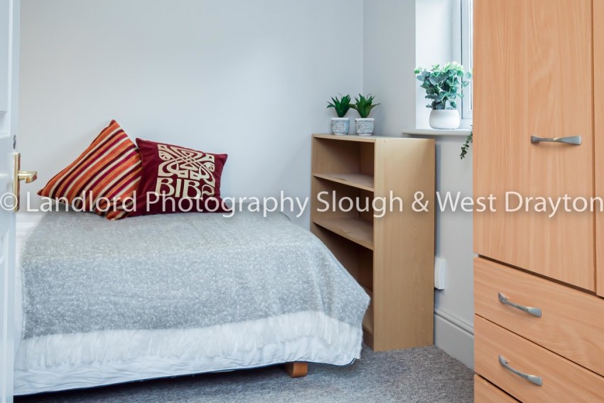 Images for Broomfield, Guildford